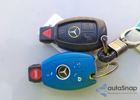 2008 Mercedes-Benz Clk 350 из США, поврежденный, VIN WDBTK56F38F250419